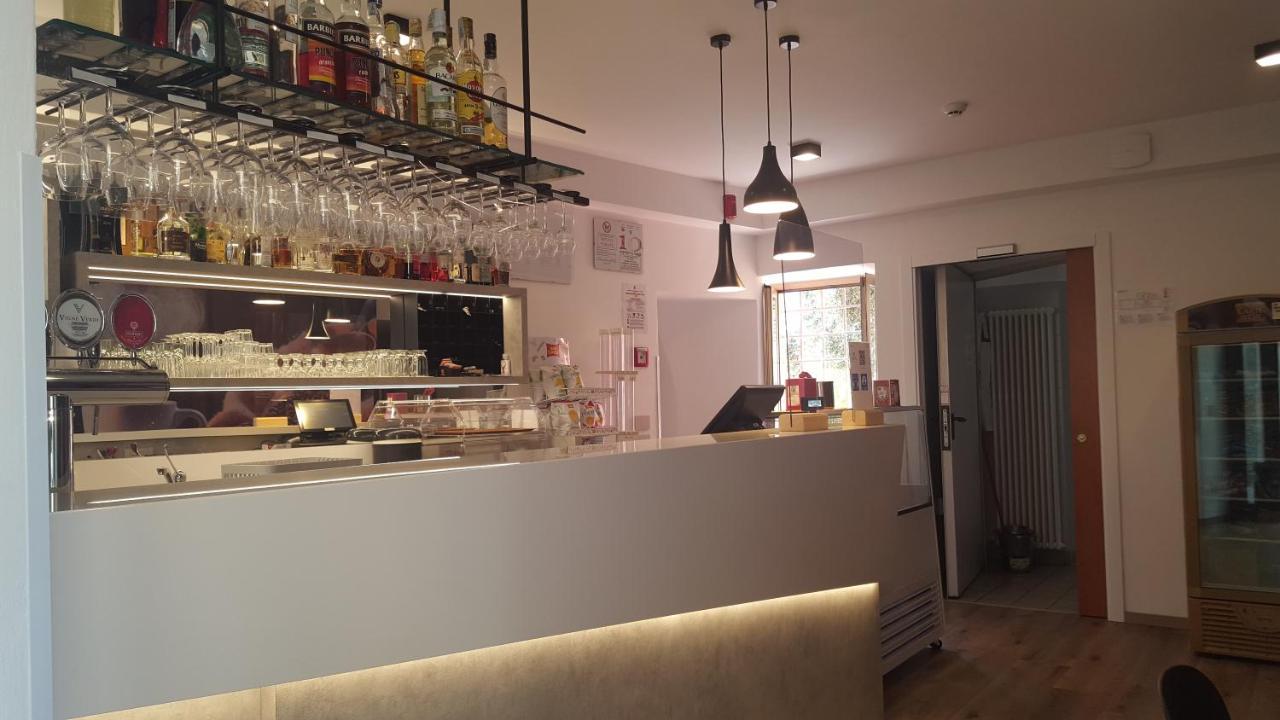 佩斯酒店 布雷佐内加尔达 外观 照片